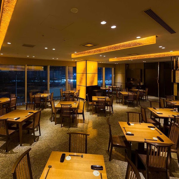 Dynamic Kitchen & Bar Hibiki Yurakucho