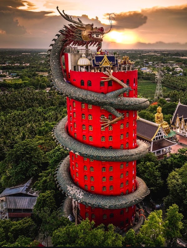 Big Snake / Dragon temple ( Wat Phran Phran)