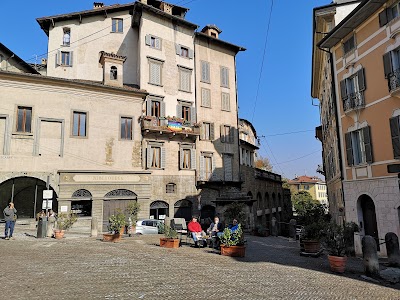 Piazza Mercato delle Scarpe
