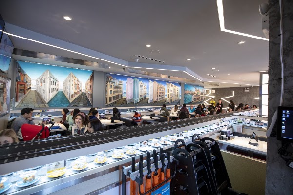 Sushi Plus Rotary Sushi Bar - Chinatown 1