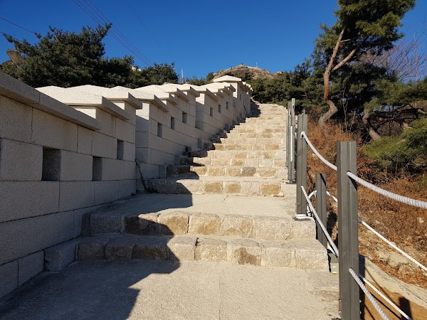 Seoul Hanyangdoseong Fortress 3