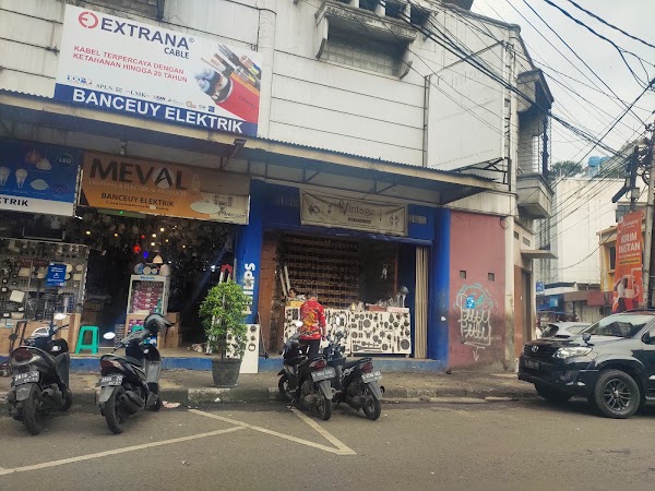 Ayam Goreng Sari Manis Suniaratu 1