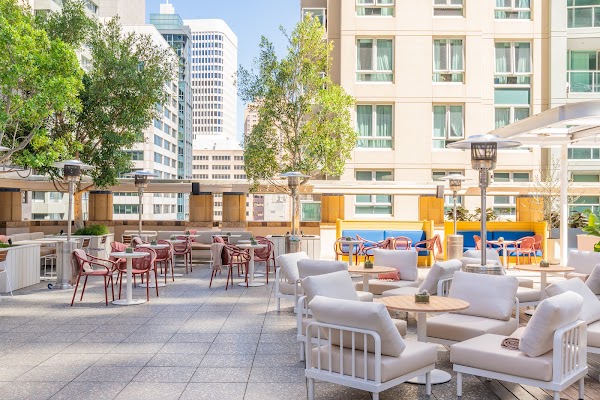 Harper Rooftop Bar 1