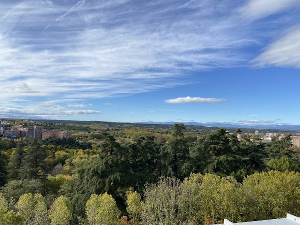 Royal Palace’s Ledge Viewpoint 5