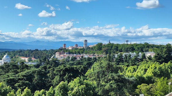 Royal Palace’s Ledge Viewpoint 4