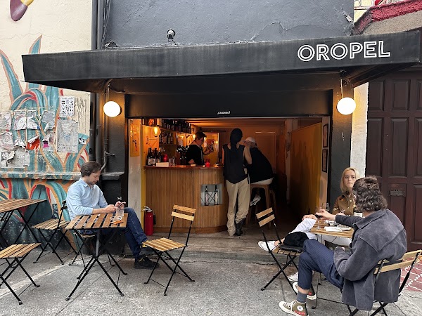 Oropel vermuteria/vino