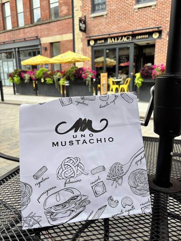 Uno Mustachio