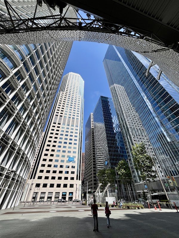 Salesforce Plaza 3