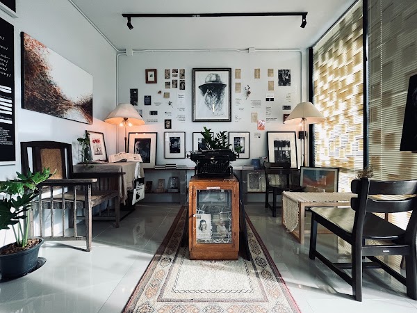 The Alphabet BookCafé CNX