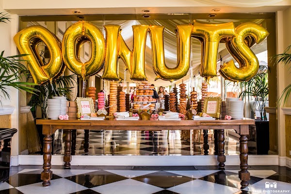 VG Donut & Bakery