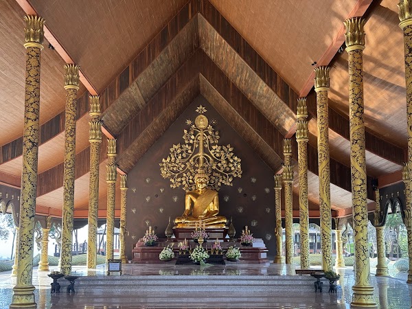 Wat Sirindhorn Wararam Phu Phrao 2