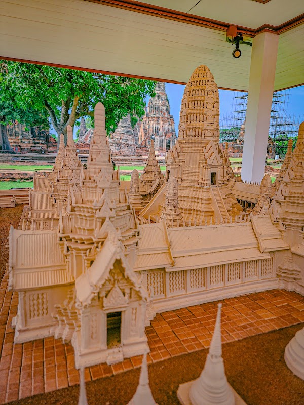 Wat Chaiwatthanaram 2