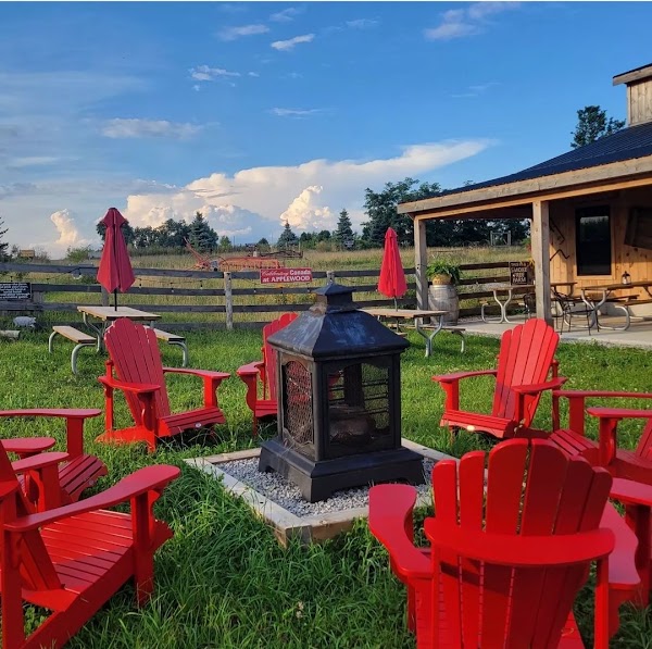 Applewood Farm & Winery ~ North of Port 2