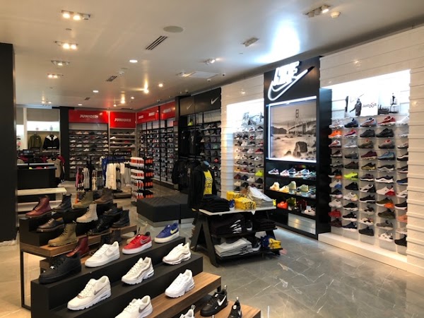 Shoe Palace 2