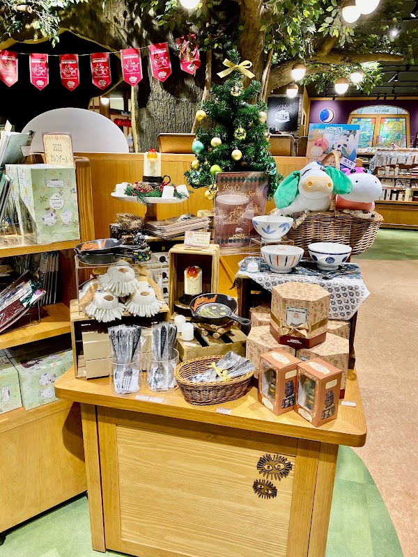Donguri Kyowakoku (Ghibli Store) 2