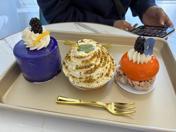 Le French Patisserie 3
