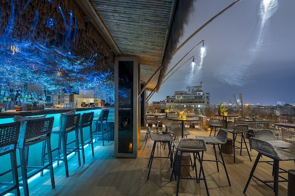 Bar Dinh Rooftop Lounge