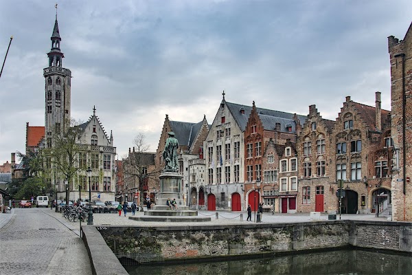Jan van Eyckplein 4