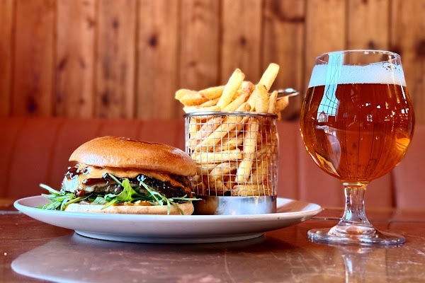 Old Harbour House | Food, Drinks & Tours 5
