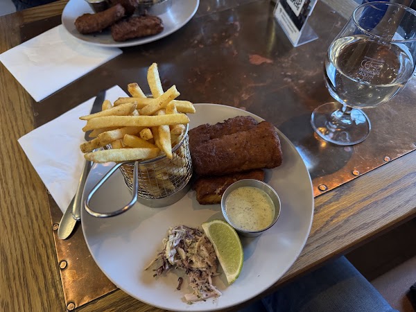 Old Harbour House | Food, Drinks & Tours 3