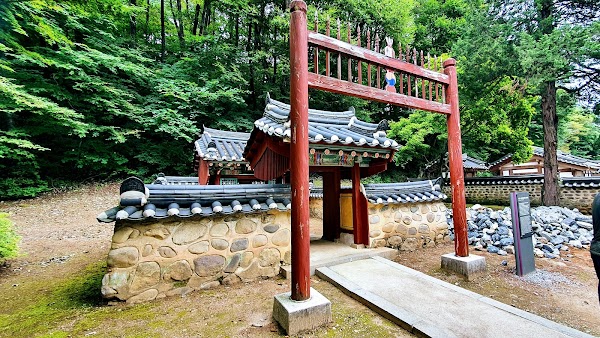 Jangneung (Tomb of King Danjong) 3