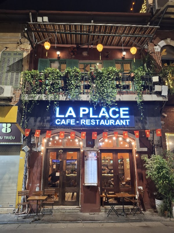 Nhà hàng La Place 1