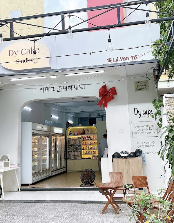 Tiệm bánh Dy Cake Studio - 19 Lý Văn Tố