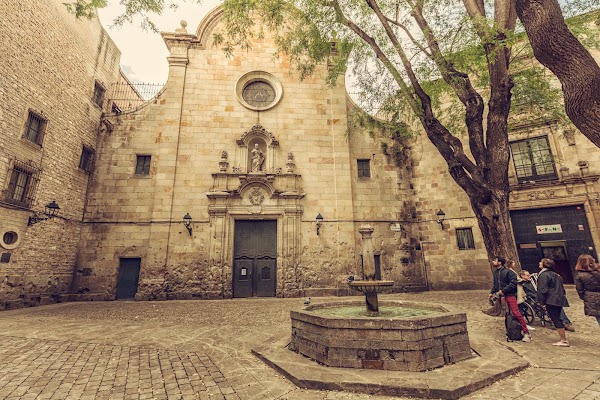 Plaça de Sant Felip Neri 3