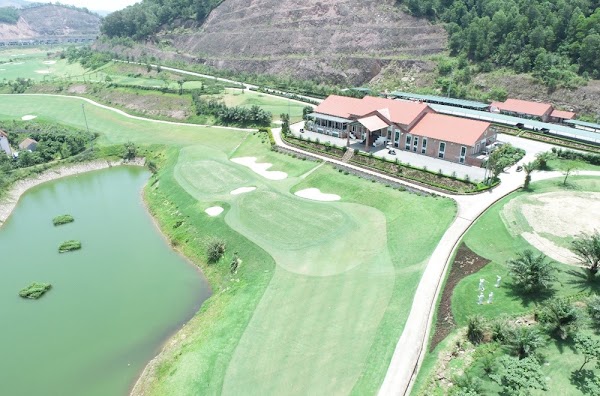Sân Golf Amber Hills 1