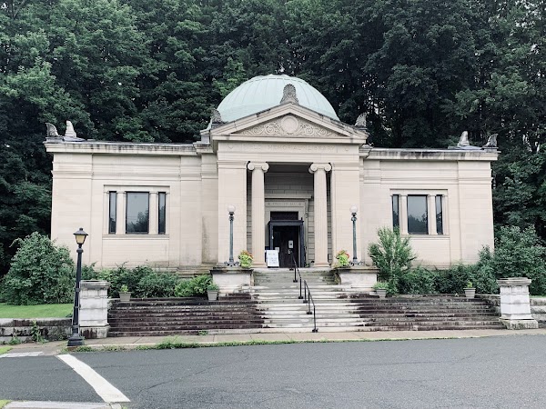Field Memorial Library
