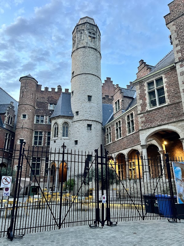House of the Rear Sickle 1