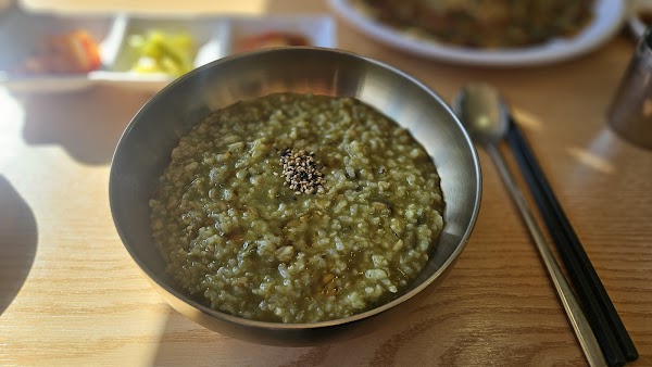 Seongsan Bom Juk Kalguksu 5