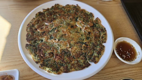 Seongsan Bom Juk Kalguksu 3