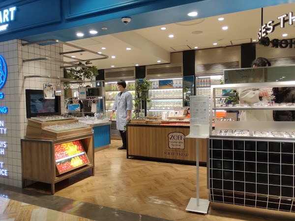 Zoff MART "ALWAYS IN SEASON" Lumine Est Shinjuku Store 1
