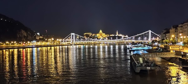 Fővám tér 4