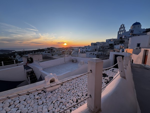 Penelope's Ouzeri Pyrgos Santorini 3