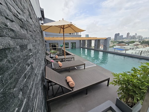 ARNI Skye Hotel