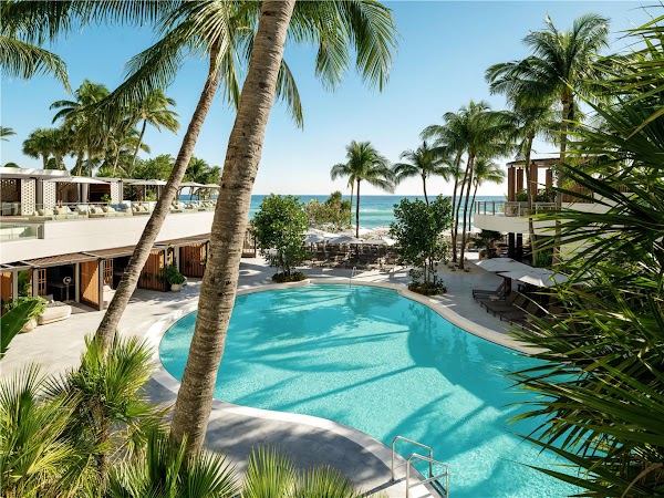 Beach Resort Hollywood, Curio Collection by Hilton
