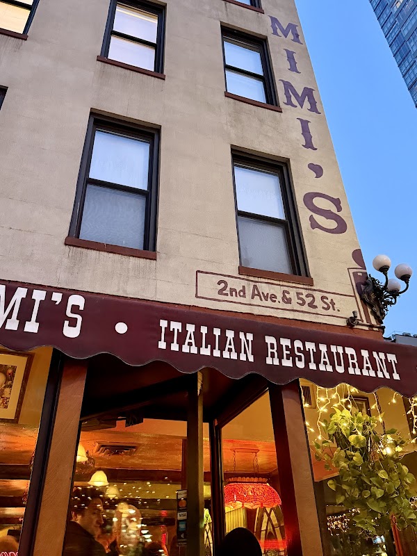 Mimi's Restaurant and Piano Bar 4