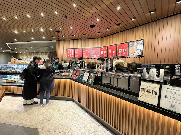 Starbucks - Seoul Station 3