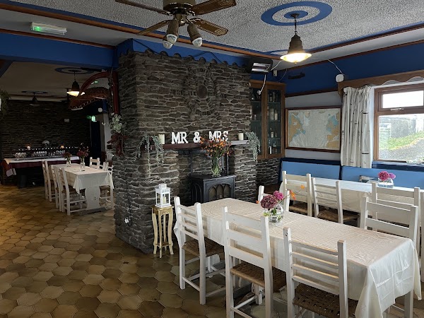 Tigh T.P. Bar and Restaurant