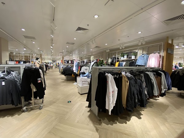 H & M 1
