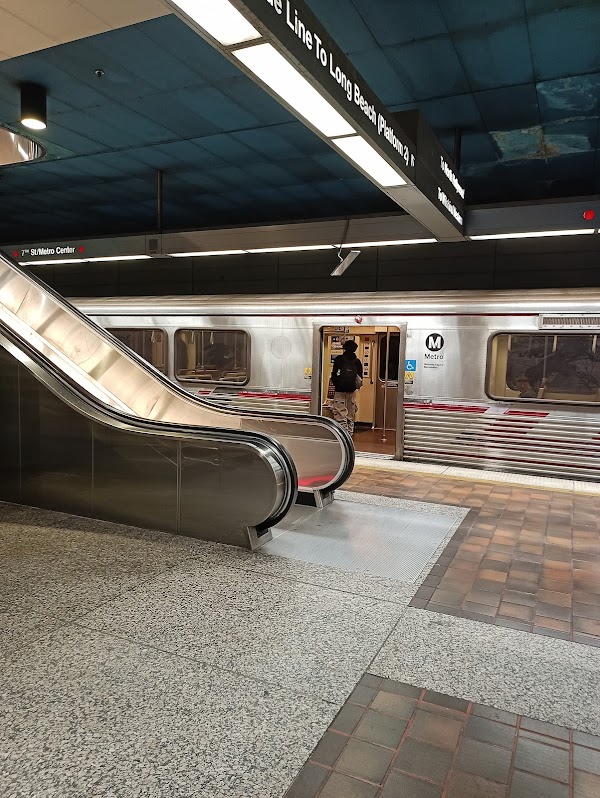 7th Street / Metro Center 1