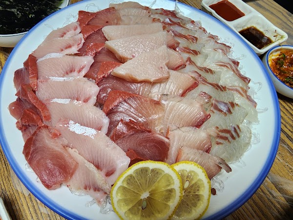 큰바위횟집 2