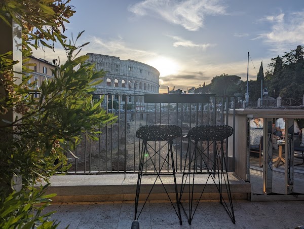 The Court Bar. Palazzo Manfredi