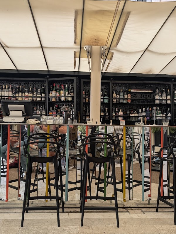 The Court Bar. Palazzo Manfredi 2