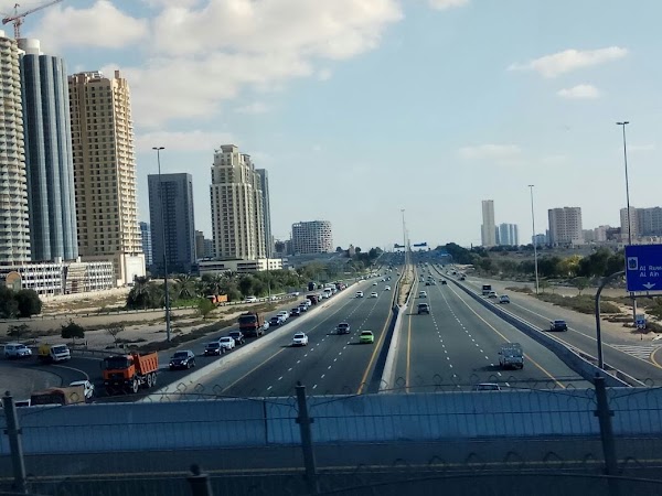 Abu Dhabi 4