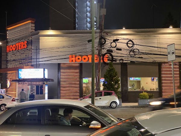 Hooters