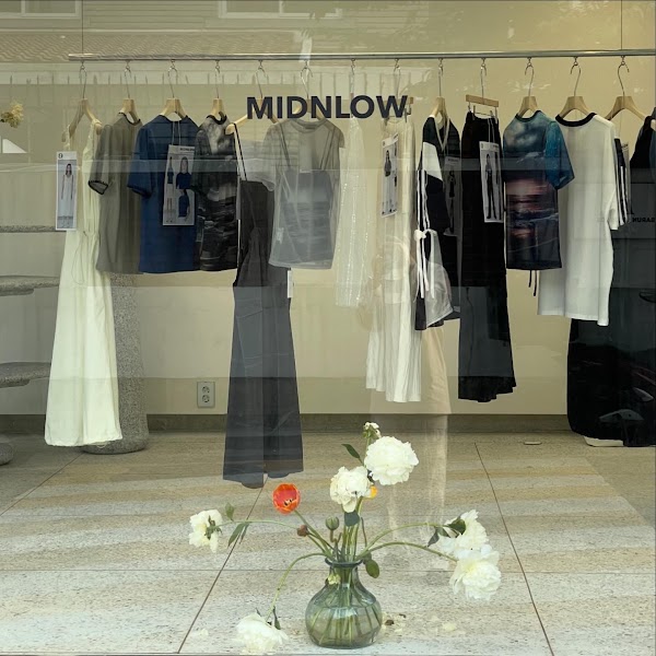 MIDNLOW 3