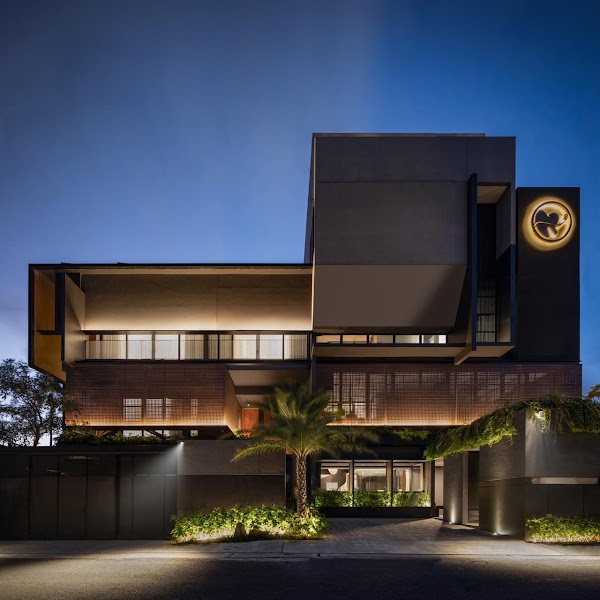 Sunset Dental Clinic Bali | Implants & Veneers 1